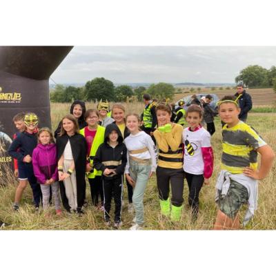 A la folle course d'obstacles de Cassel, un parcours spécial collégiens pour tout apprendre des abeilles
